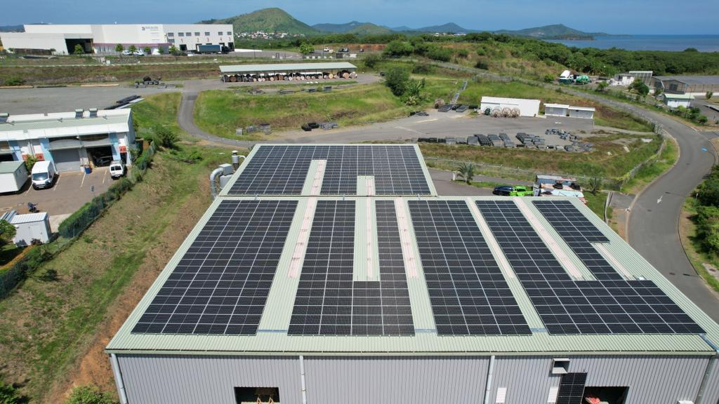 Centrale solaire vue aérienne
